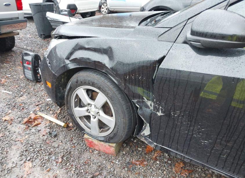 Photo 12 of 2015 Chevrolet Cruze 1LT AUTO (VIN 1G1PC5SB3F7155538)