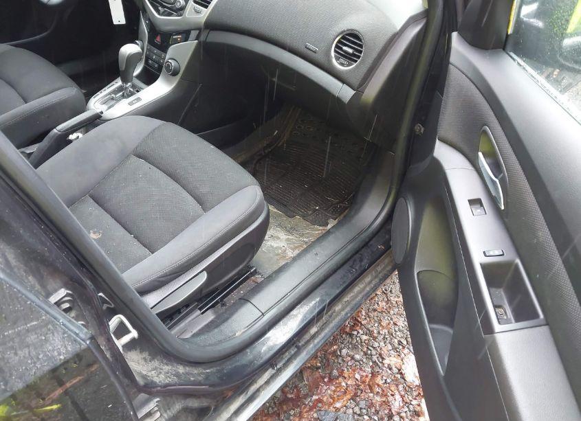 Photo 5 of 2015 Chevrolet Cruze 1LT AUTO (VIN 1G1PC5SB3F7155538)