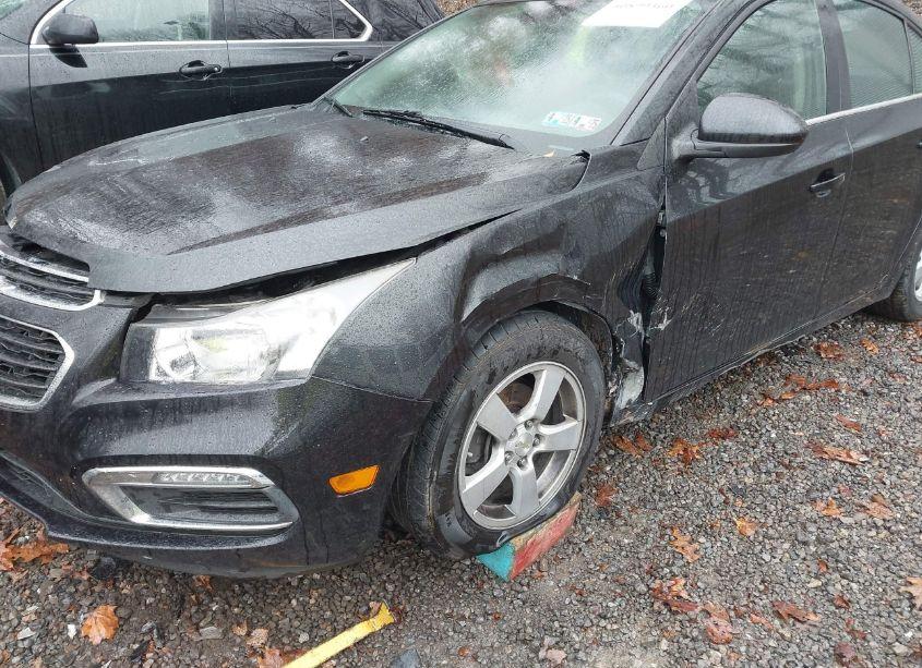 Photo 6 of 2015 Chevrolet Cruze 1LT AUTO (VIN 1G1PC5SB3F7155538)