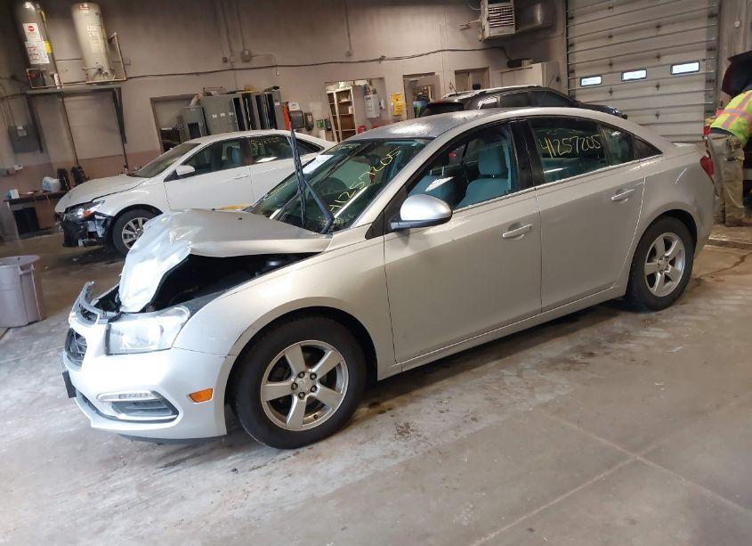 Photo 2 of 2015 Chevrolet Cruze 1LT AUTO (VIN 1G1PC5SB3F7157449)