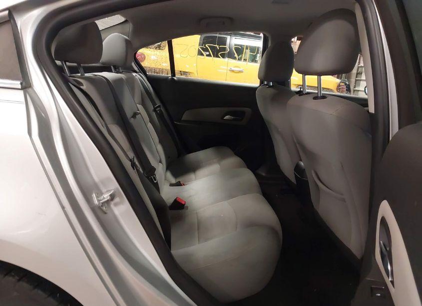 Photo 8 of 2015 Chevrolet Cruze 1LT AUTO (VIN 1G1PC5SB3F7157449)