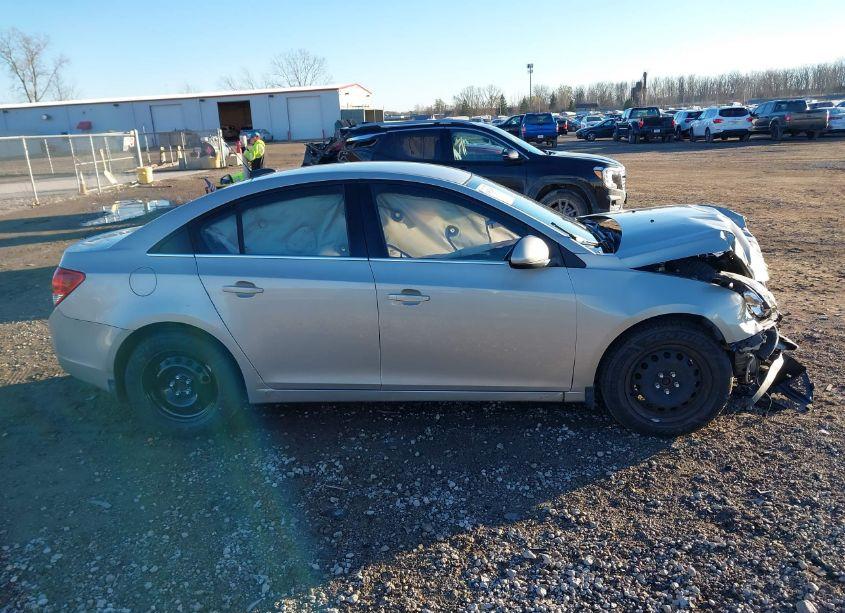 Photo 13 of 2015 Chevrolet Cruze 1LT AUTO (VIN 1G1PC5SB3F7169150)