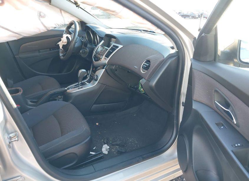 Photo 5 of 2015 Chevrolet Cruze 1LT AUTO (VIN 1G1PC5SB3F7169150)