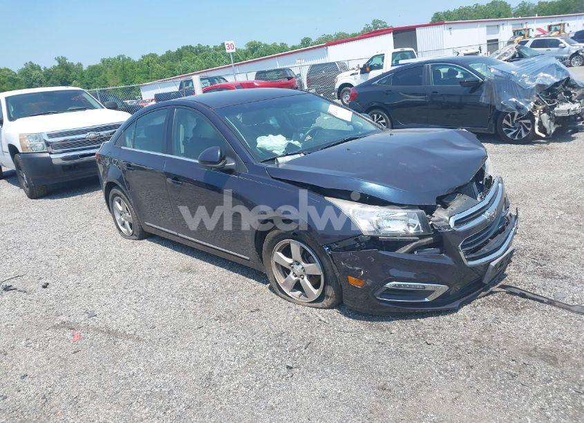 2015 Chevrolet Cruze LT (VIN 1G1PC5SB3F7179242) main photo