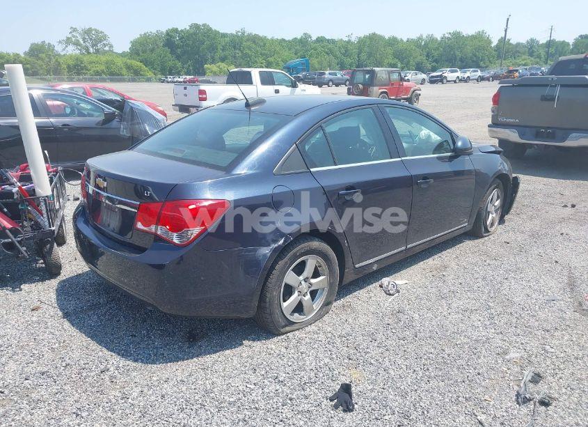 Photo 4 of 2015 Chevrolet Cruze LT (VIN 1G1PC5SB3F7179242)