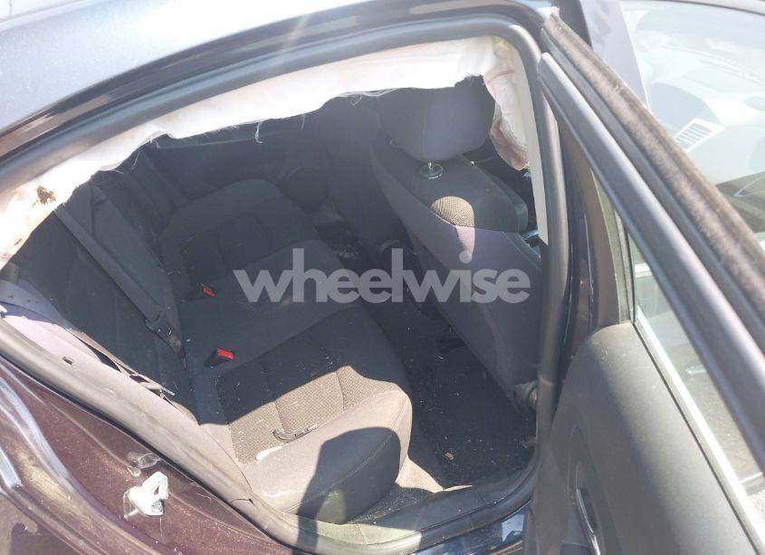 Photo 8 of 2015 Chevrolet Cruze LT (VIN 1G1PC5SB3F7179242)