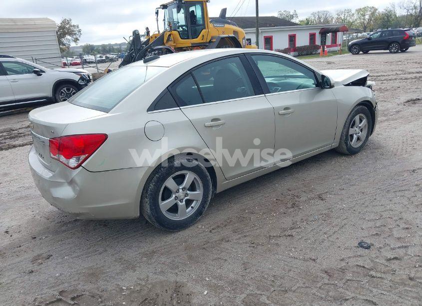 Photo 4 of 2015 Chevrolet Cruze 1LT AUTO (VIN 1G1PC5SB3F7213132)