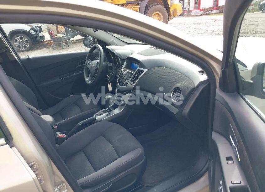 Photo 5 of 2015 Chevrolet Cruze 1LT AUTO (VIN 1G1PC5SB3F7213132)