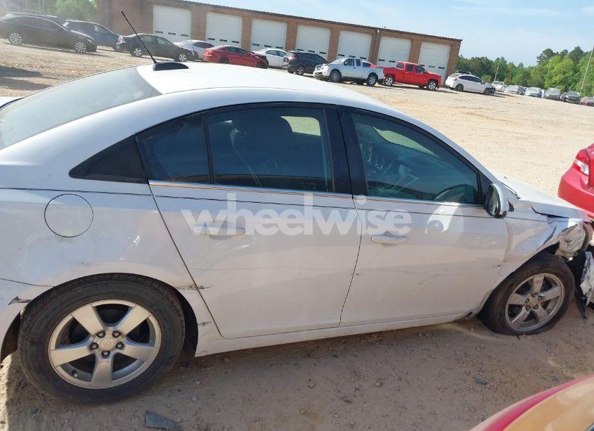 Photo 13 of 2015 Chevrolet Cruze 1LT AUTO (VIN 1G1PC5SB3F7220341)