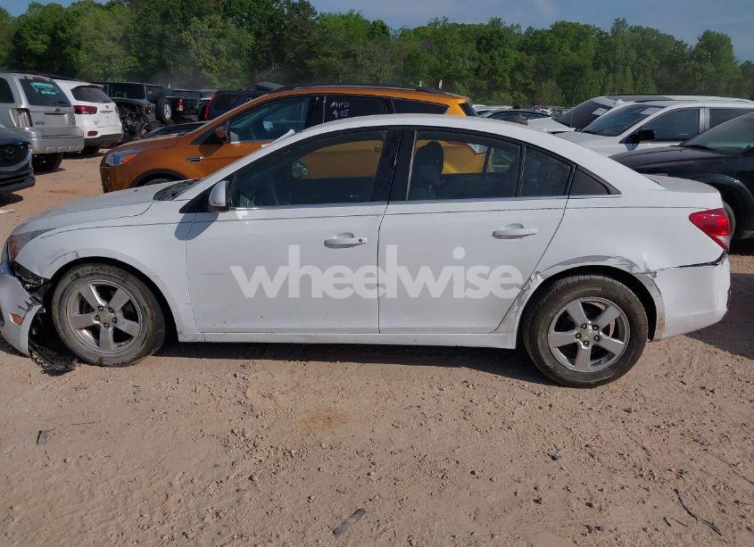 Photo 14 of 2015 Chevrolet Cruze 1LT AUTO (VIN 1G1PC5SB3F7220341)