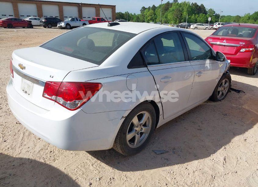Photo 4 of 2015 Chevrolet Cruze 1LT AUTO (VIN 1G1PC5SB3F7220341)