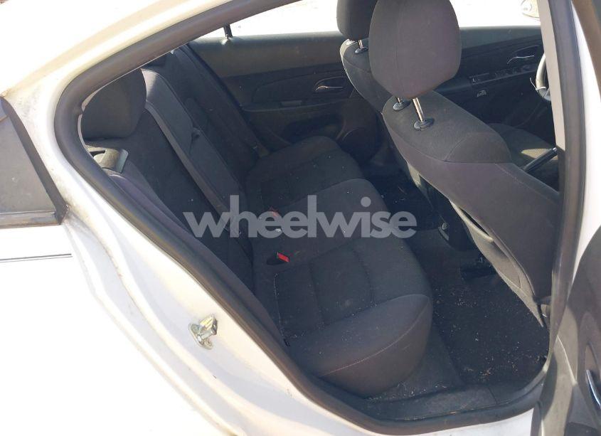 Photo 8 of 2015 Chevrolet Cruze 1LT AUTO (VIN 1G1PC5SB3F7220341)