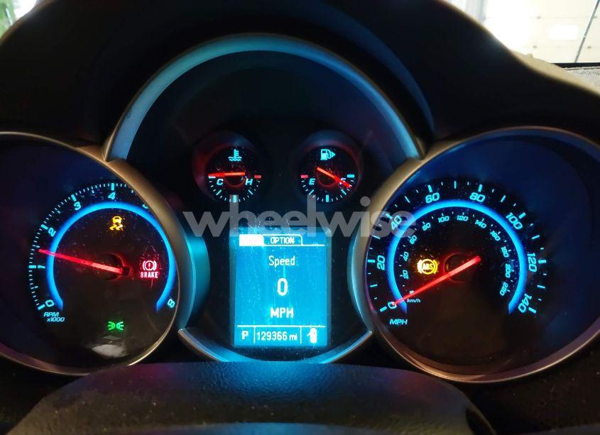 Photo 7 of 2015 Chevrolet Cruze 1LT AUTO (VIN 1G1PC5SB3F7236880)