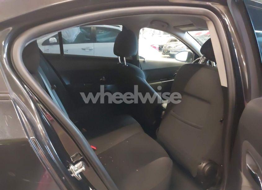 Photo 8 of 2015 Chevrolet Cruze 1LT AUTO (VIN 1G1PC5SB3F7236880)