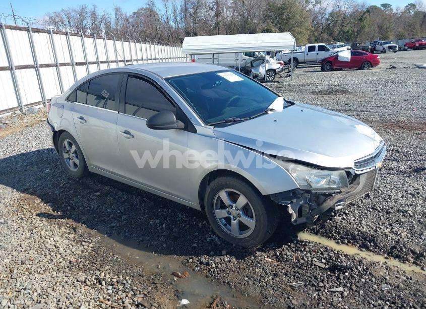 2015 Chevrolet Cruze 1LT AUTO (VIN 1G1PC5SB3F7254151) main photo