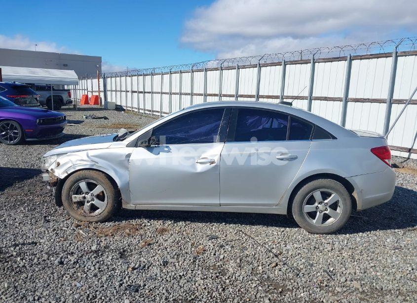 Photo 15 of 2015 Chevrolet Cruze 1LT AUTO (VIN 1G1PC5SB3F7254151)