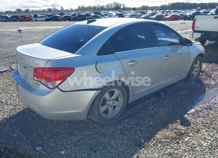 Photo 4 of 2015 Chevrolet Cruze 1LT AUTO (VIN 1G1PC5SB3F7254151)