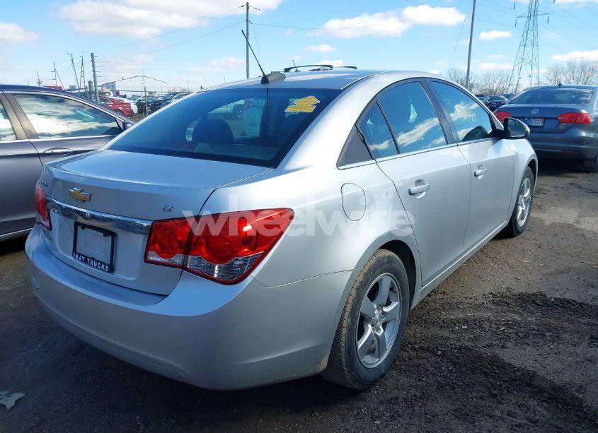 Photo 4 of 2015 Chevrolet Cruze 1LT AUTO (VIN 1G1PC5SB3F7274674)