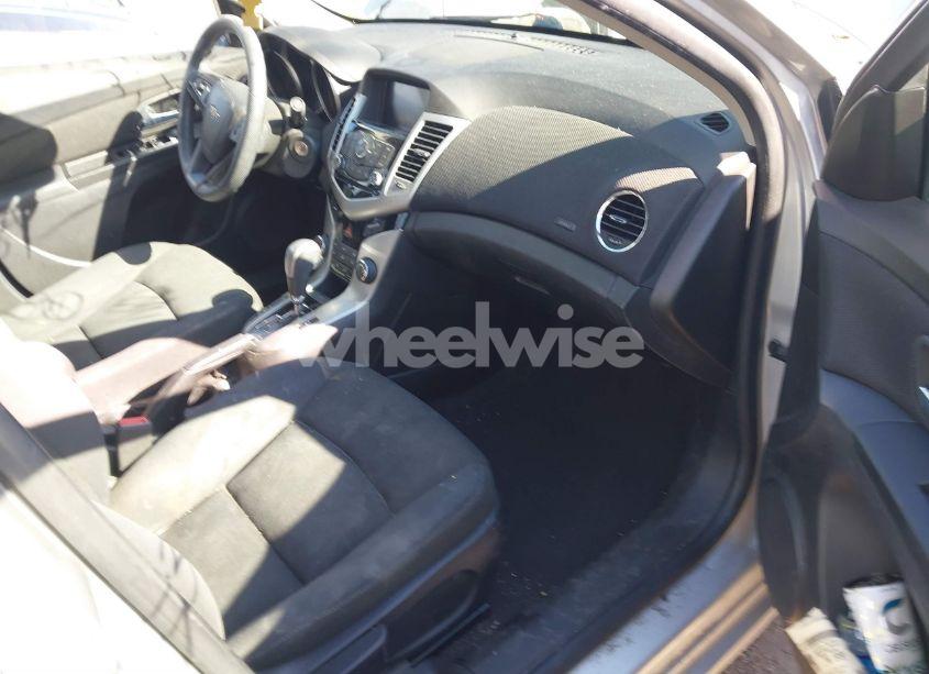 Photo 5 of 2015 Chevrolet Cruze 1LT AUTO (VIN 1G1PC5SB3F7274674)