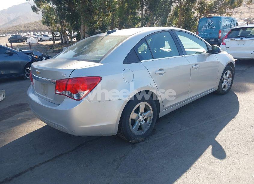 Photo 4 of 2015 Chevrolet Cruze 1LT AUTO (VIN 1G1PC5SB3F7285609)