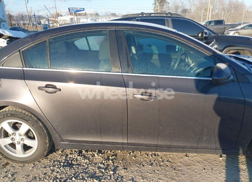 Photo 13 of 2015 Chevrolet Cruze 1LT AUTO (VIN 1G1PC5SB3F7298893)