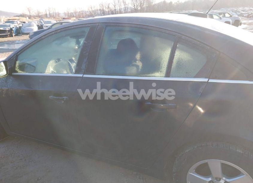 Photo 14 of 2015 Chevrolet Cruze 1LT AUTO (VIN 1G1PC5SB3F7298893)