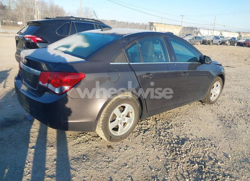 Photo 4 of 2015 Chevrolet Cruze 1LT AUTO (VIN 1G1PC5SB3F7298893)