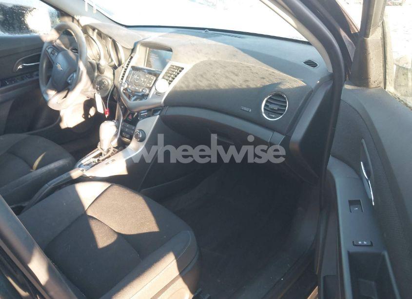 Photo 5 of 2015 Chevrolet Cruze 1LT AUTO (VIN 1G1PC5SB3F7298893)