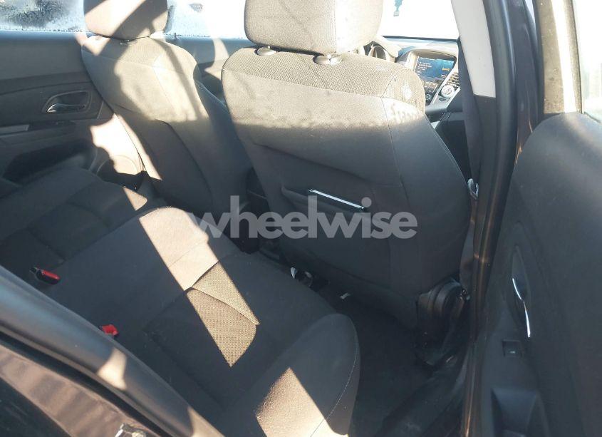 Photo 8 of 2015 Chevrolet Cruze 1LT AUTO (VIN 1G1PC5SB3F7298893)