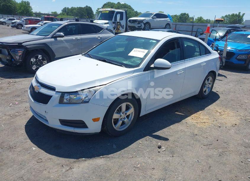 Photo 2 of 2013 Chevrolet Cruze 1LT AUTO (VIN 1G1PC5SB4D7139121)