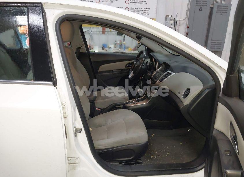 Photo 5 of 2013 Chevrolet Cruze 1LT AUTO (VIN 1G1PC5SB4D7179893)