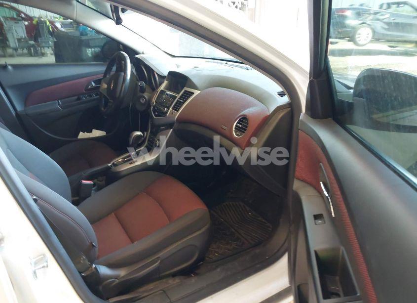 Photo 5 of 2013 Chevrolet Cruze 1LT AUTO (VIN 1G1PC5SB4D7183359)