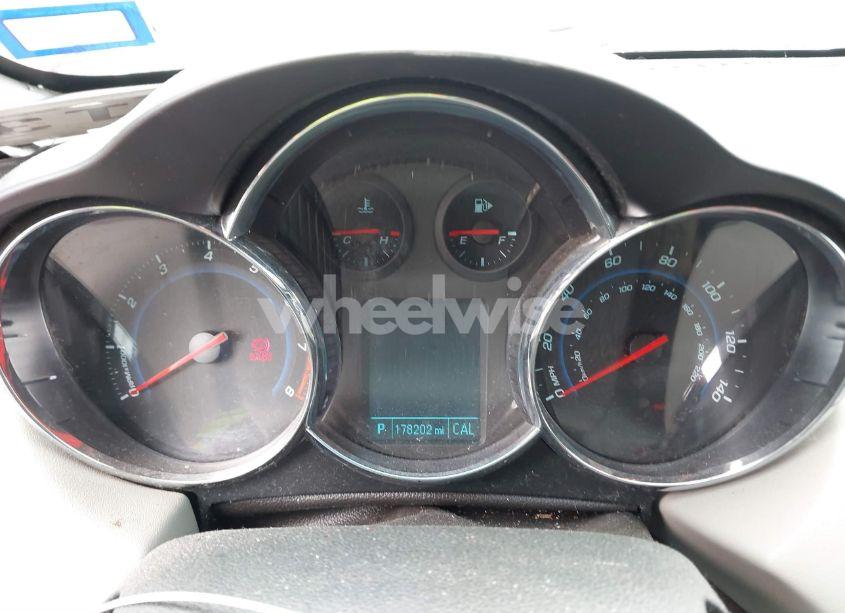 Photo 7 of 2013 Chevrolet Cruze 1LT AUTO (VIN 1G1PC5SB4D7237579)