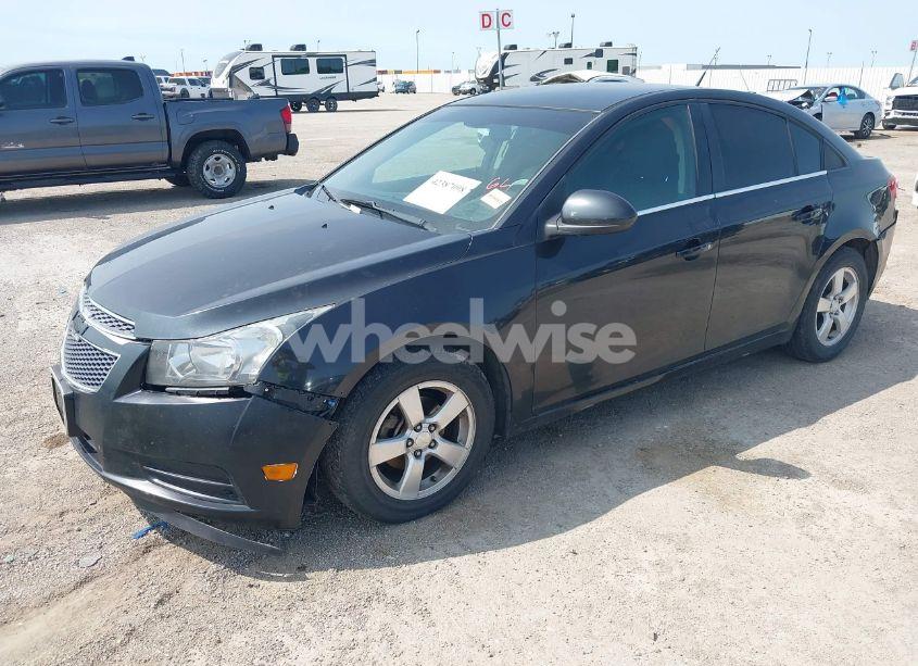 Photo 2 of 2013 Chevrolet Cruze 1LT AUTO (VIN 1G1PC5SB4D7240918)