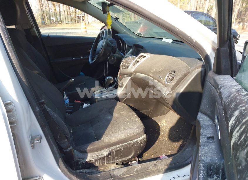 Photo 5 of 2013 Chevrolet Cruze 1LT AUTO (VIN 1G1PC5SB4D7275586)