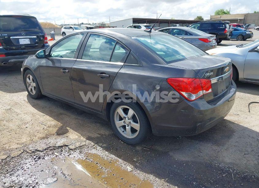 Photo 3 of 2014 Chevrolet Cruze 1LT AUTO (VIN 1G1PC5SB4E7103575)