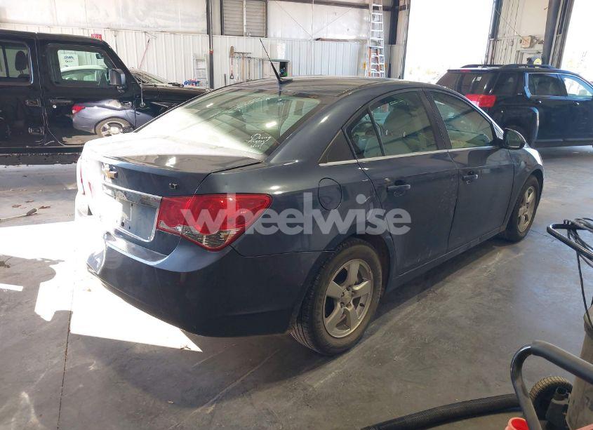 Photo 4 of 2014 Chevrolet Cruze 1LT AUTO (VIN 1G1PC5SB4E7166661)