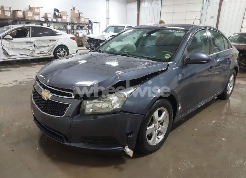 Photo 2 of 2014 Chevrolet Cruze 1LT AUTO (VIN 1G1PC5SB4E7175022)