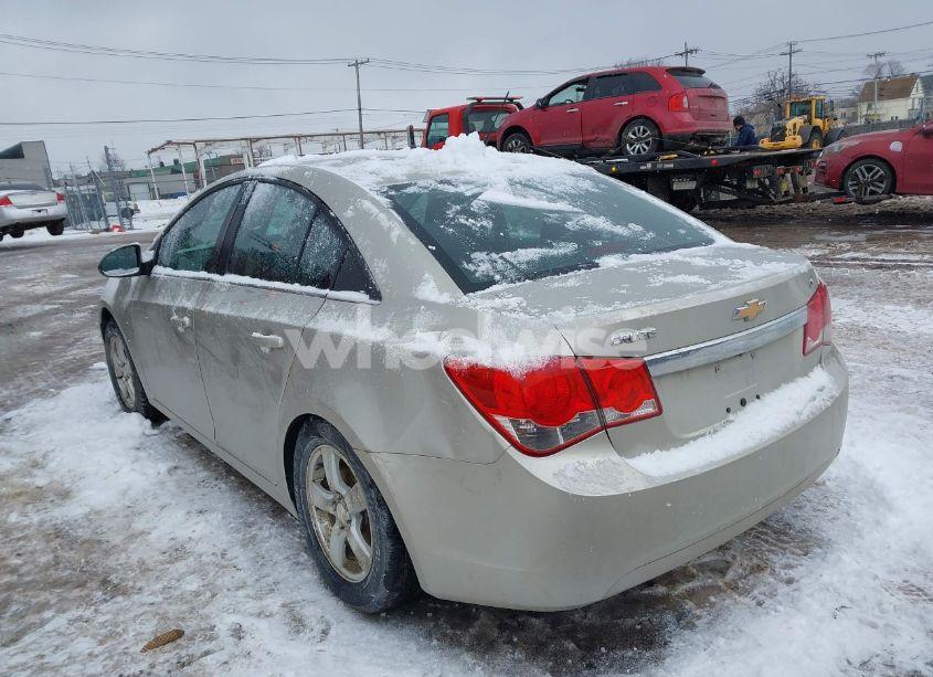 Photo 3 of 2014 Chevrolet Cruze (VIN 1G1PC5SB4E7196744)
