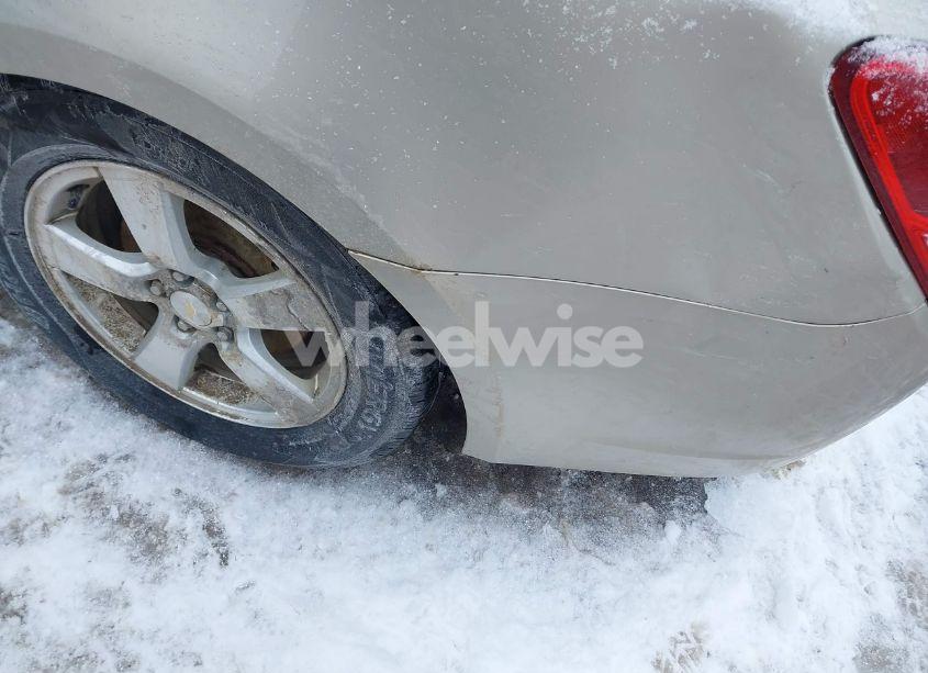 Photo 6 of 2014 Chevrolet Cruze (VIN 1G1PC5SB4E7196744)