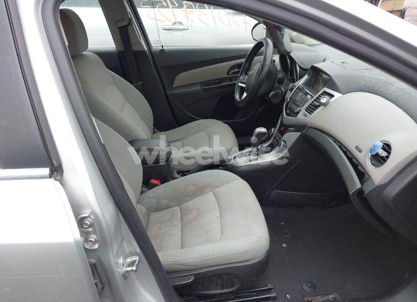 Photo 5 of 2014 Chevrolet Cruze 1LT AUTO (VIN 1G1PC5SB4E7211677)