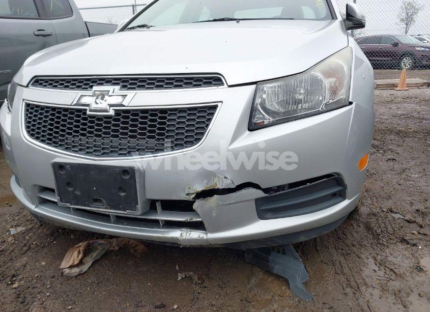 Photo 6 of 2014 Chevrolet Cruze 1LT AUTO (VIN 1G1PC5SB4E7211677)