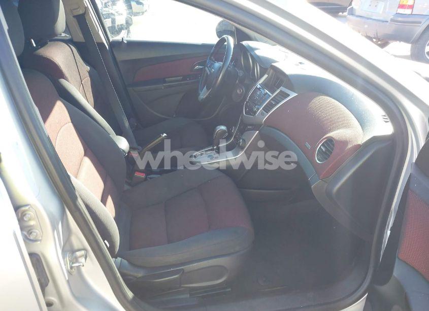 Photo 5 of 2014 Chevrolet Cruze 1LT AUTO (VIN 1G1PC5SB4E7223506)