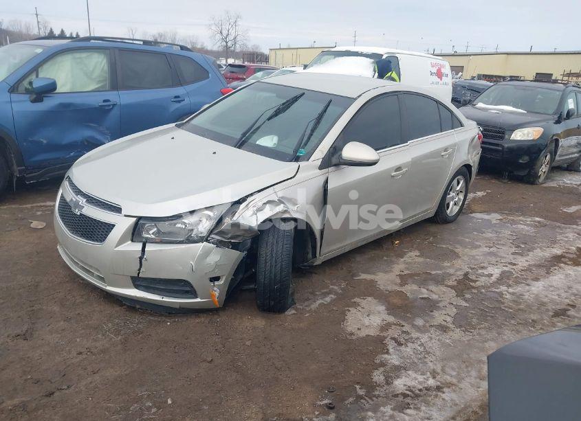 Photo 2 of 2014 Chevrolet Cruze 1LT AUTO (VIN 1G1PC5SB4E7242203)