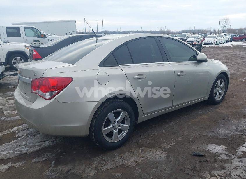 Photo 4 of 2014 Chevrolet Cruze 1LT AUTO (VIN 1G1PC5SB4E7242203)