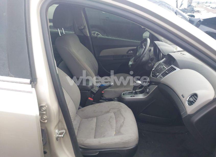 Photo 5 of 2014 Chevrolet Cruze 1LT AUTO (VIN 1G1PC5SB4E7242203)