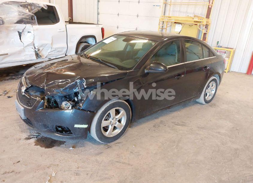 Photo 2 of 2014 Chevrolet Cruze 1LT AUTO (VIN 1G1PC5SB4E7262225)