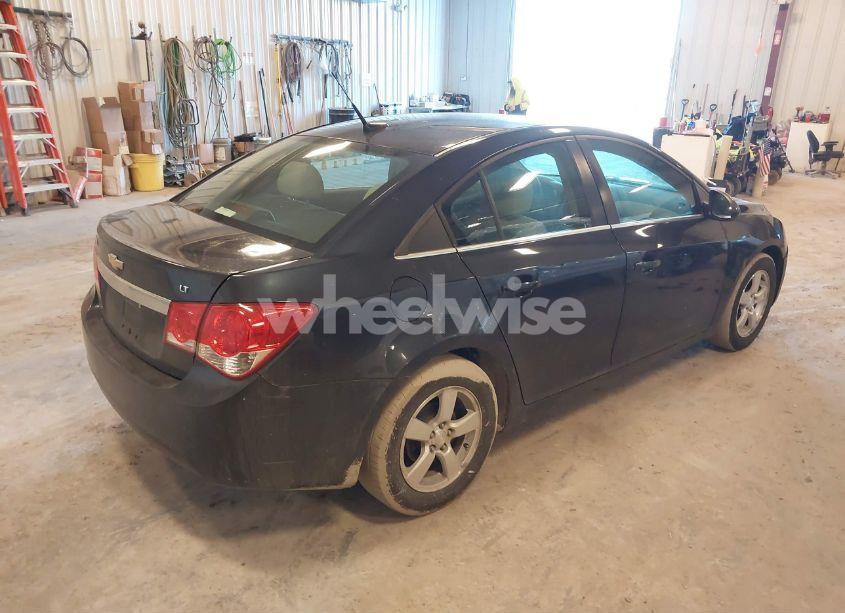 Photo 4 of 2014 Chevrolet Cruze 1LT AUTO (VIN 1G1PC5SB4E7262225)