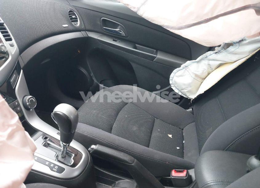 Photo 5 of 2014 Chevrolet Cruze 1LT AUTO (VIN 1G1PC5SB4E7266758)