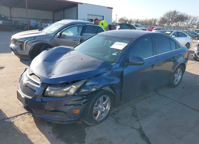 Photo 2 of 2014 Chevrolet Cruze 1LT AUTO (VIN 1G1PC5SB4E7279252)